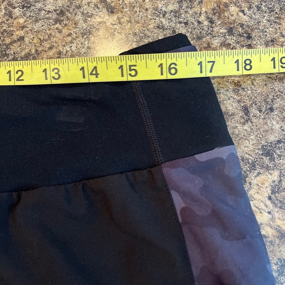 Zyia Active Women XL 5 Star Running Shorts Black with Grey Camouflage - Picture 8 of 9